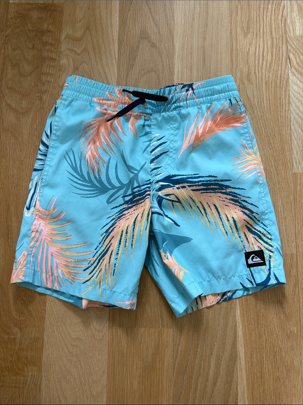 Boys Quiksilver Aqua Tropical Palm Swim Shorts - Size Small
